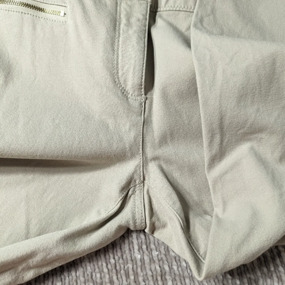 Chico's So Slimming Stretch Ankle/Cropped Leg Pant Tan Size‎ 0.5 (Sm6)